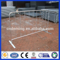DM Hot! Ventes directes en usine Hot-plated galvanized Traffic Road Crowd Control Barrier For Crazy People